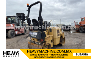 Maquinaria Pesada Compactadora 2011 CAT CB24