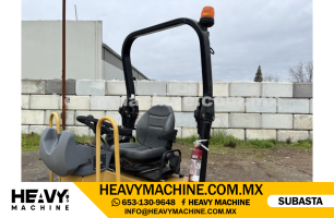 Maquinaria Pesada Compactadora 2011 CAT CB24