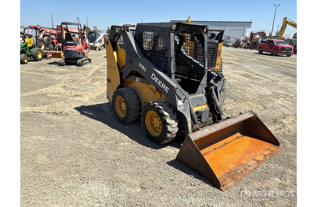 JOHN DEERE 318G 2017