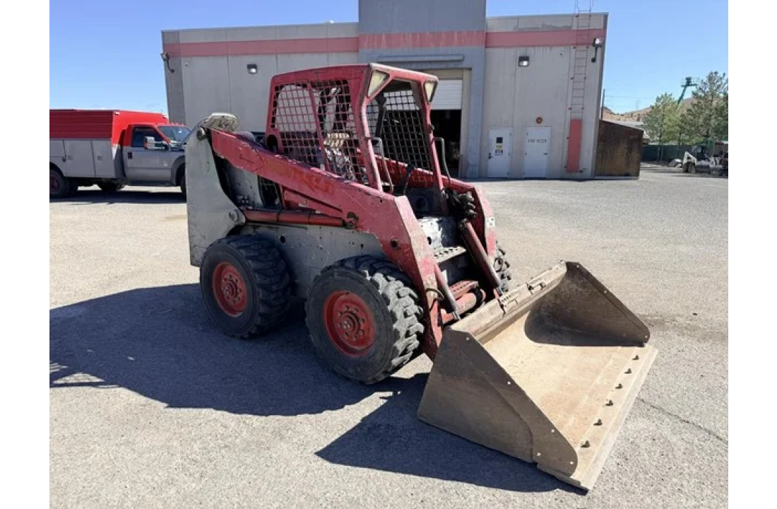 BOBCAT S220 