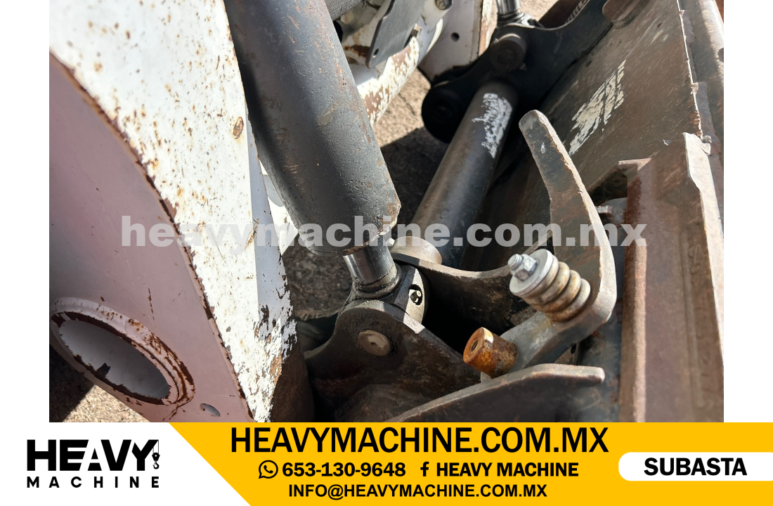 Maquinaria Pesada Mini Cargador 2015 BOBCAT S570