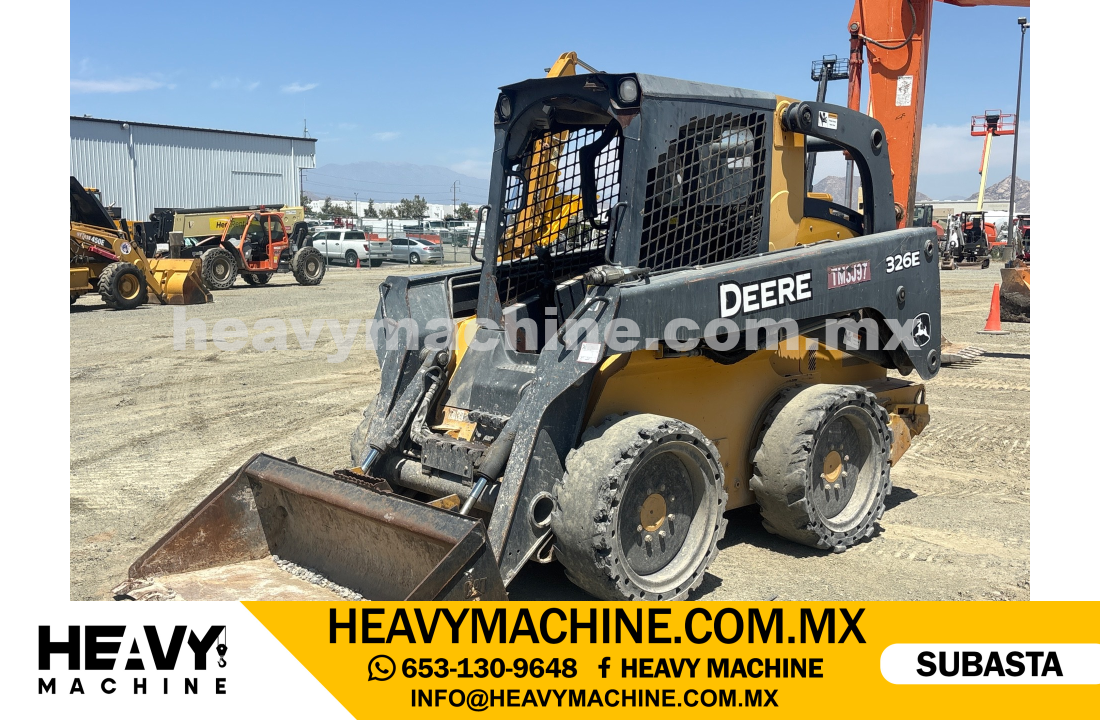 Maquinaria Pesada Mini Cargador 2015 JOHN DEERE 326E