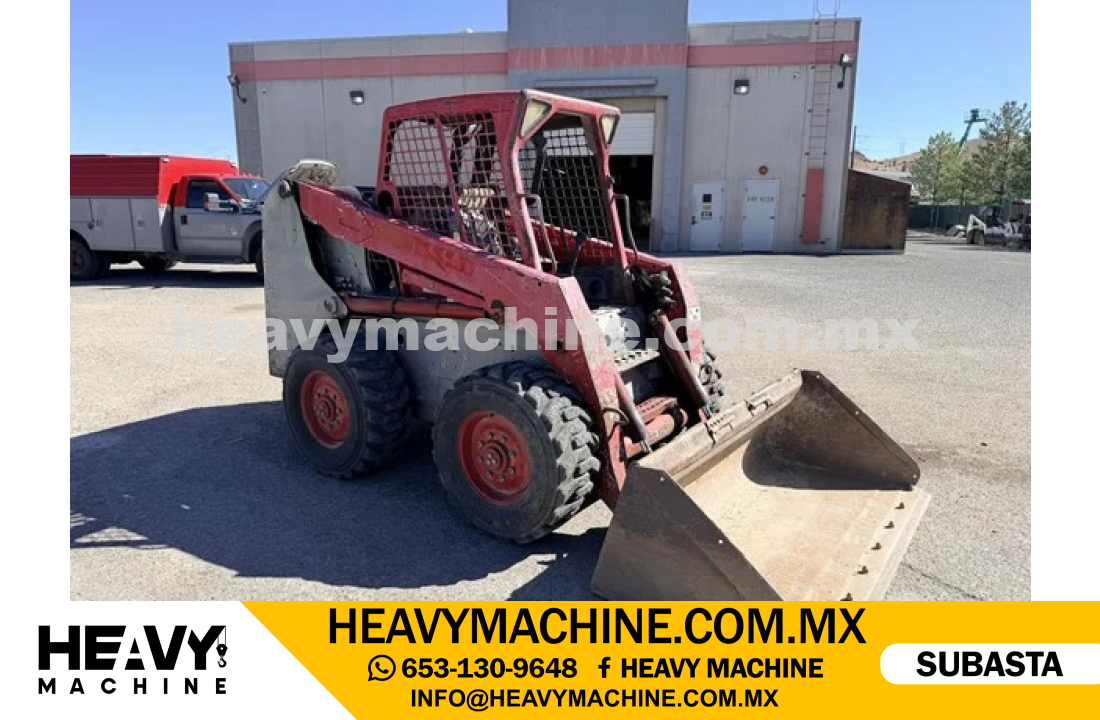 Maquinaria Pesada Mini Cargador BOBCAT S220