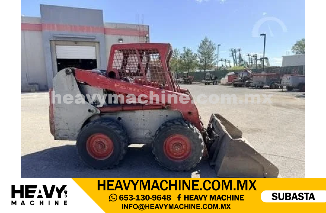 Maquinaria Pesada Mini Cargador BOBCAT S220