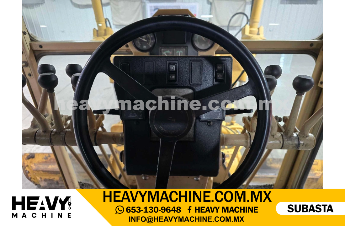 Maquinaria Pesada Motoconformadora 2001 CAT 140H