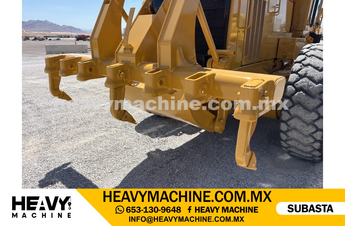 Maquinaria Pesada Motoconformadora 2001 CAT 14H