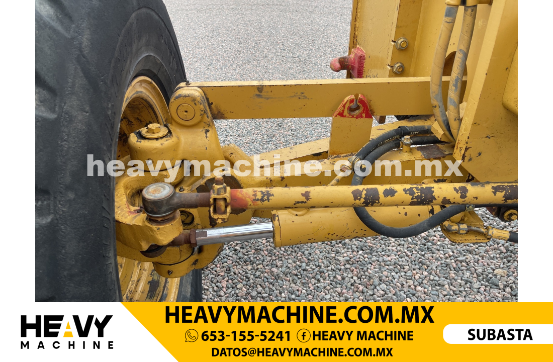 Maquinaria Pesada Motoconformadora 2002 CAT 140H