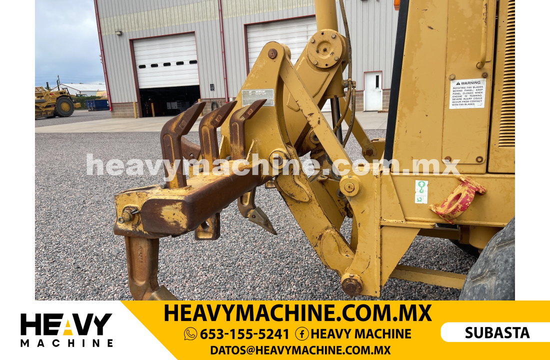 Maquinaria Pesada Motoconformadora 2002 CAT 140H