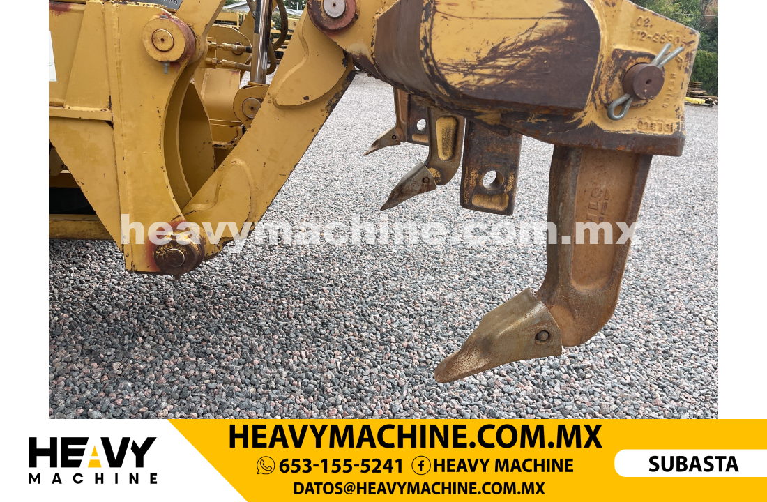 Maquinaria Pesada Motoconformadora 2002 CAT 140H