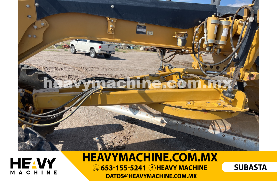 Maquinaria Pesada Motoconformadora 2011 CAT 140M2