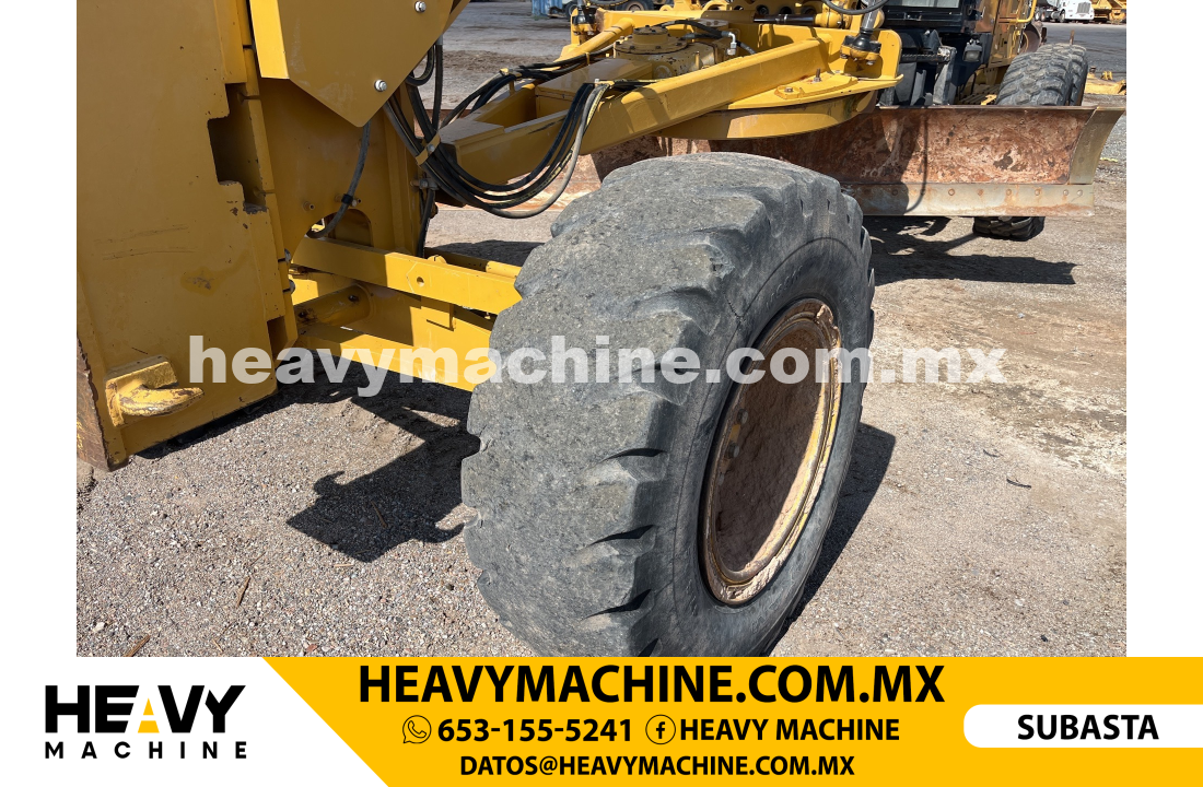 Maquinaria Pesada Motoconformadora 2011 CAT 140M2