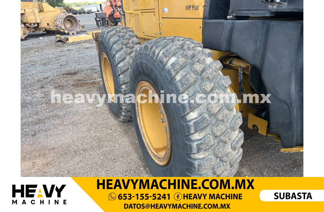 Maquinaria Pesada Motoconformadora 2011 CAT 140M2