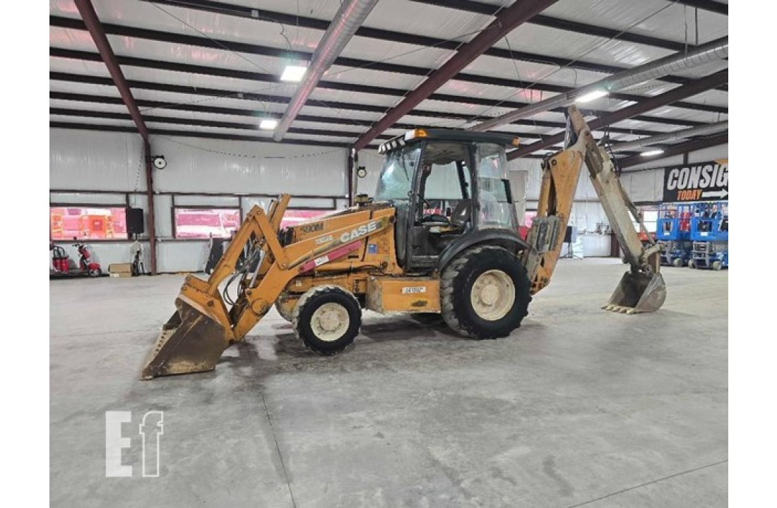 CASE 580M 2003