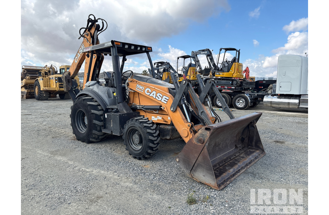 CASE 590SN 2018