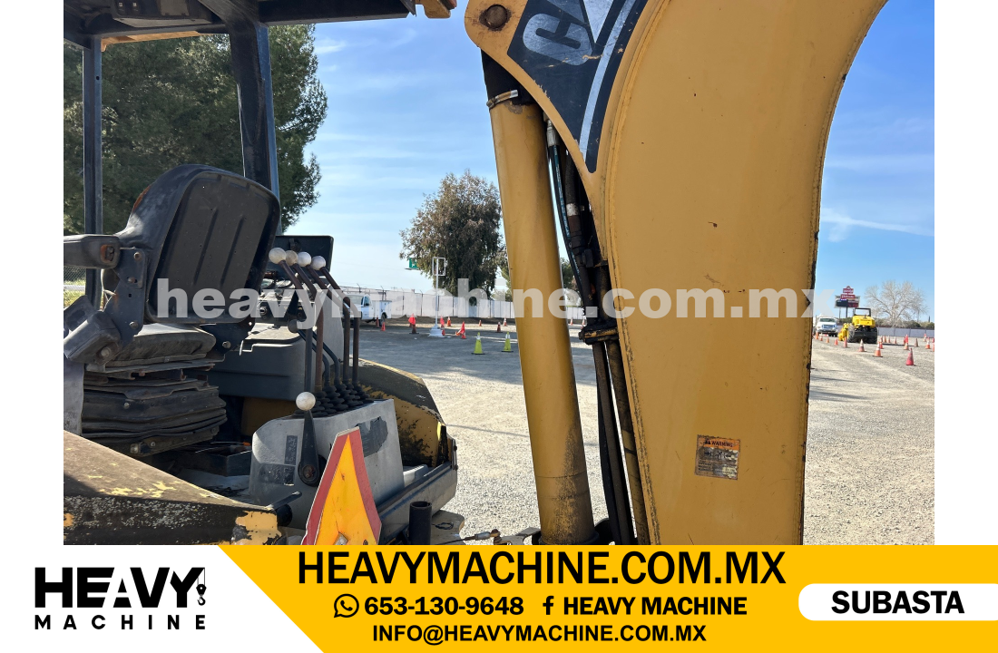 Maquinaria Pesada Retroexcavadora 1996 CAT 416C