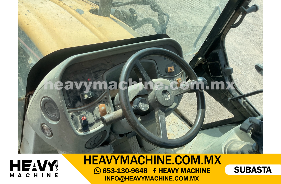 Maquinaria Pesada Retroexcavadora 2002 CAT 420D