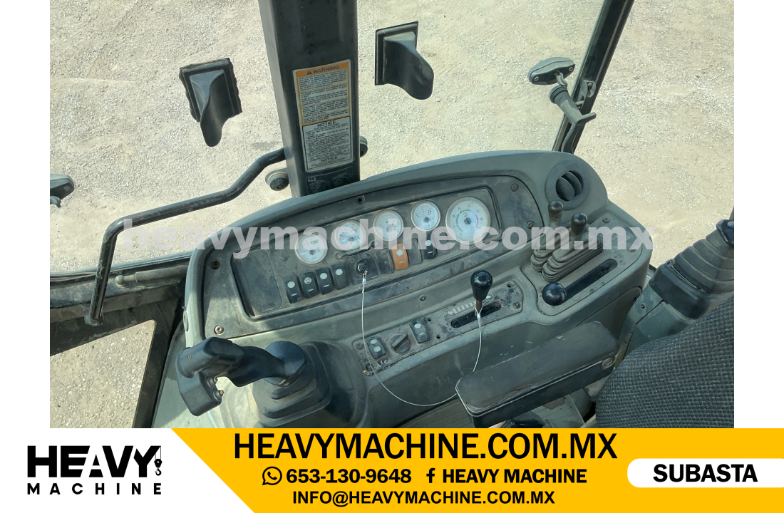 Maquinaria Pesada Retroexcavadora 2002 CAT 420D