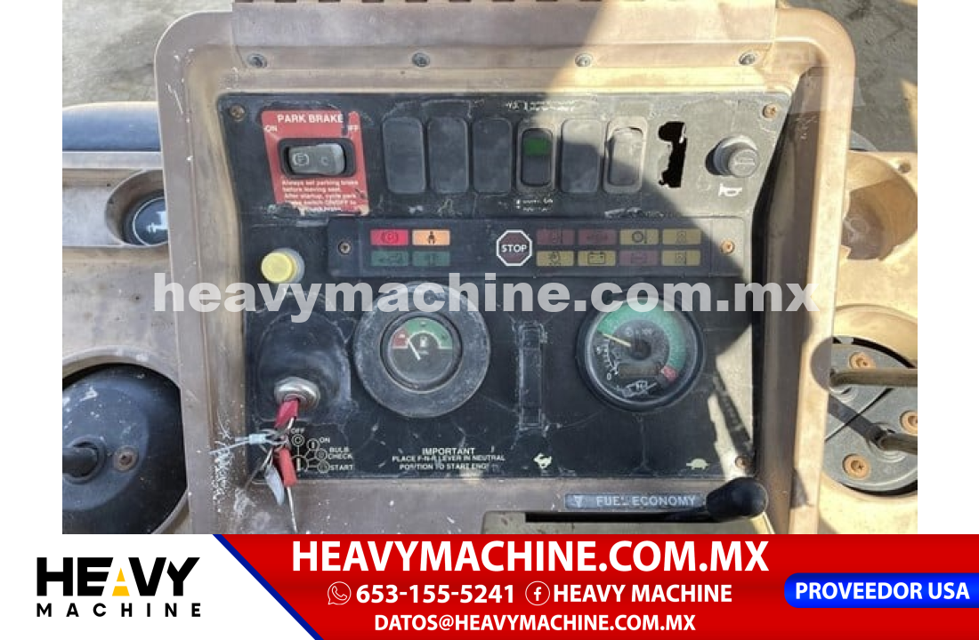 Maquinaria Pesada Retroexcavadora 2002 JOHN DEERE 710D