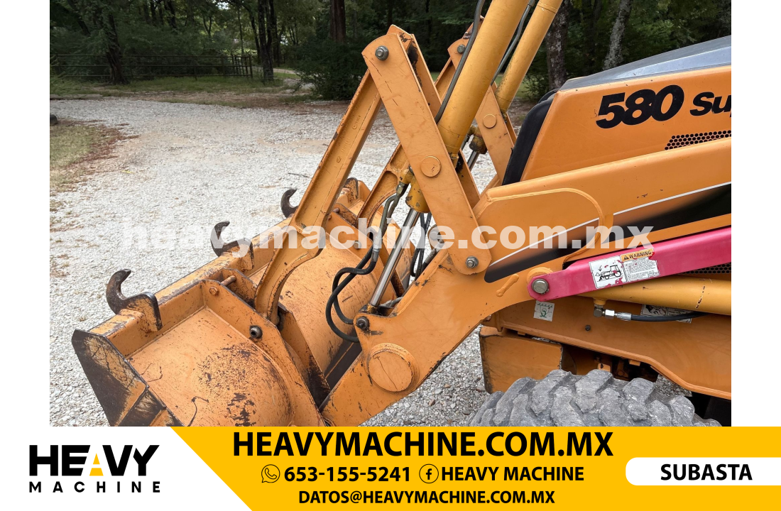 Maquinaria Pesada Retroexcavadora 2003 CASE 580SM