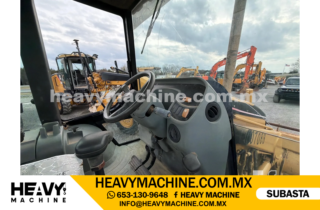 Maquinaria Pesada Retroexcavadora 2003 CAT 416D