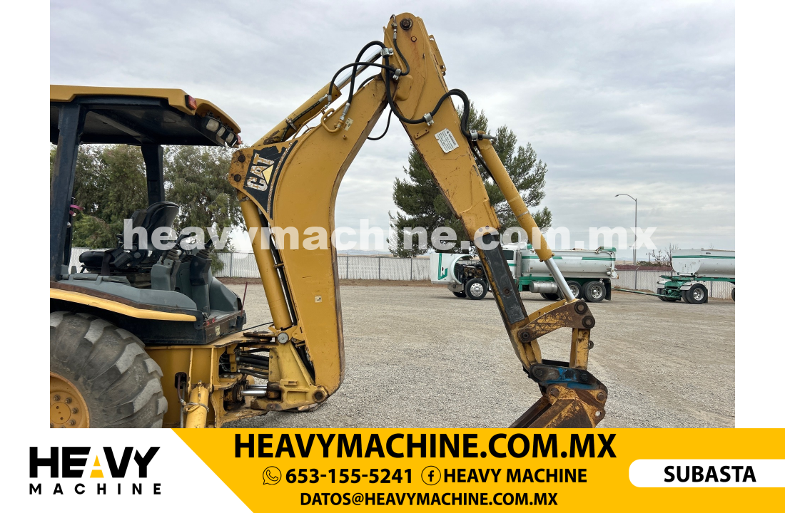Maquinaria Pesada Retroexcavadora 2003 CAT 420D