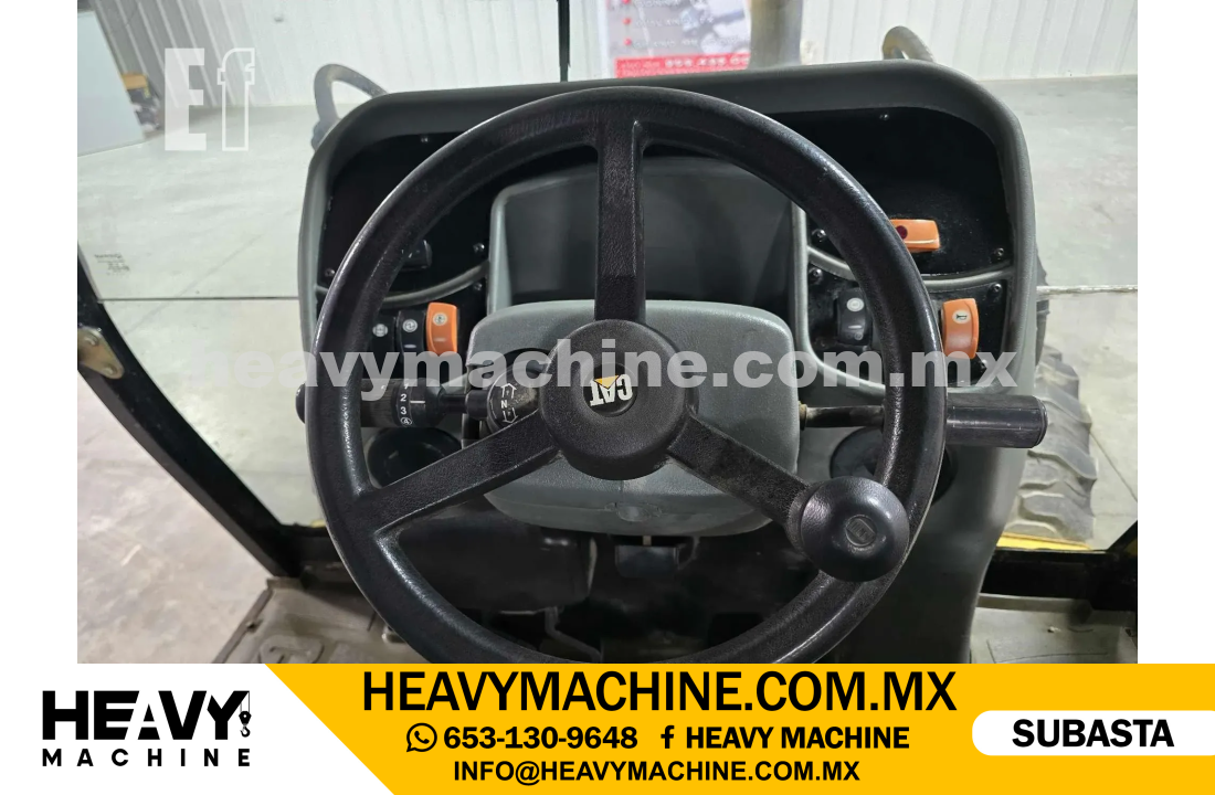 Maquinaria Pesada Retroexcavadora 2004 CAT 416D