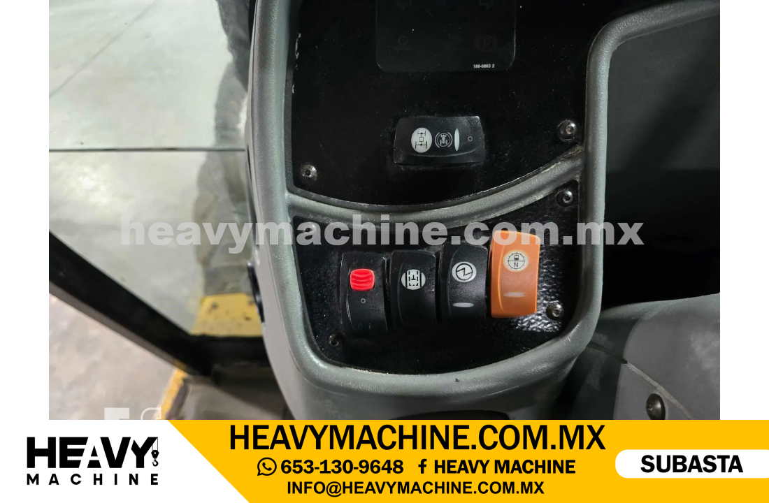 Maquinaria Pesada Retroexcavadora 2004 CAT 416D