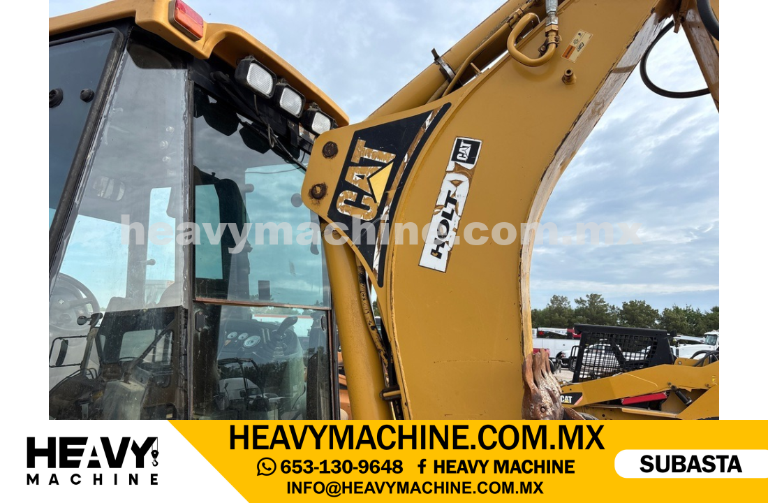Maquinaria Pesada Retroexcavadora 2004 CAT 420D