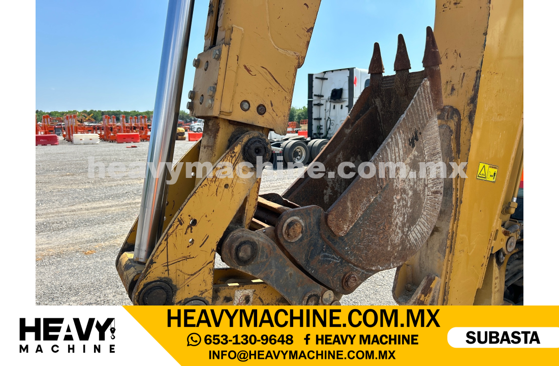 Maquinaria Pesada Retroexcavadora 2004 CAT 430D