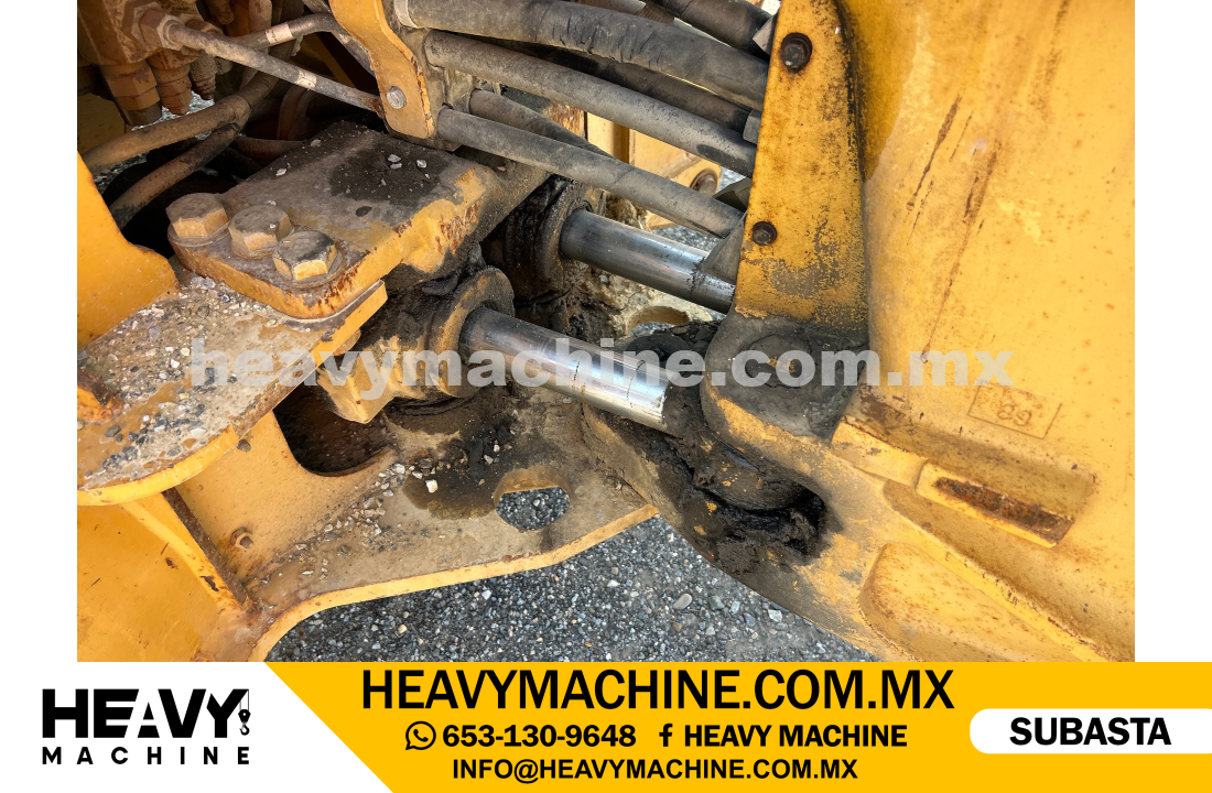 Maquinaria Pesada Retroexcavadora 2004 CAT 430D