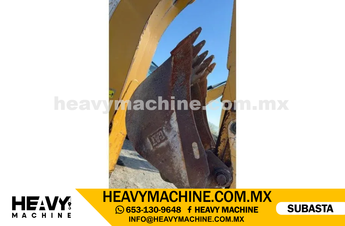 Maquinaria Pesada Retroexcavadora 2005 CAT 416D