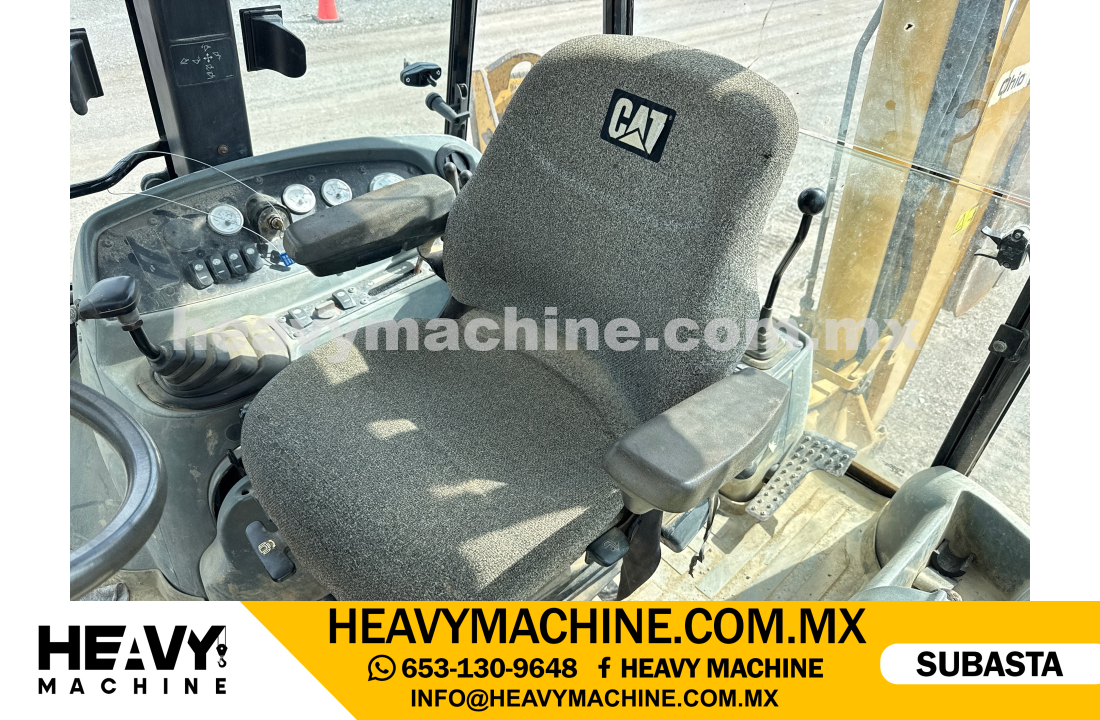 Maquinaria Pesada Retroexcavadora 2005 CAT 416 D