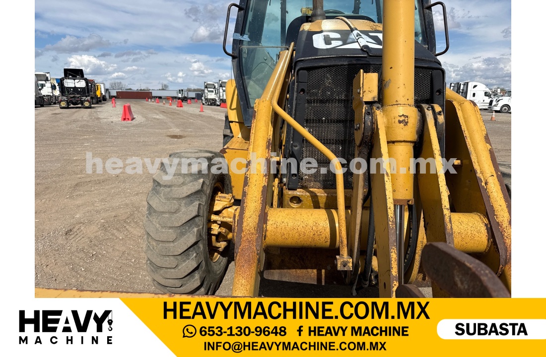 Maquinaria Pesada Retroexcavadora 2005 CAT 416 D