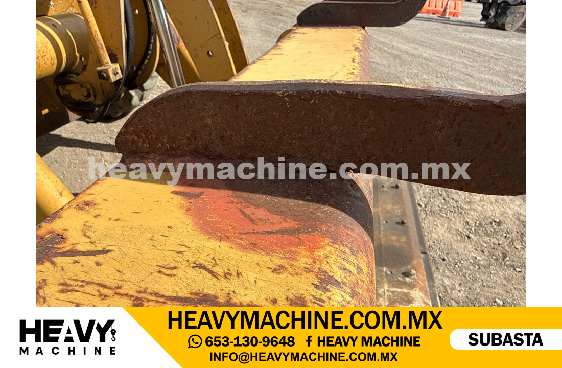 Maquinaria Pesada Retroexcavadora 2005 CAT 416 D