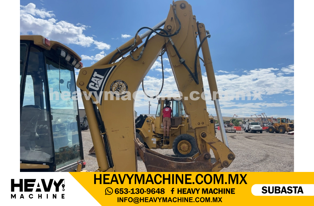 Maquinaria Pesada Retroexcavadora 2005 CAT 420D