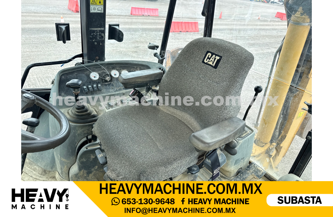 Maquinaria Pesada Retroexcavadora 2006 CAT 416D