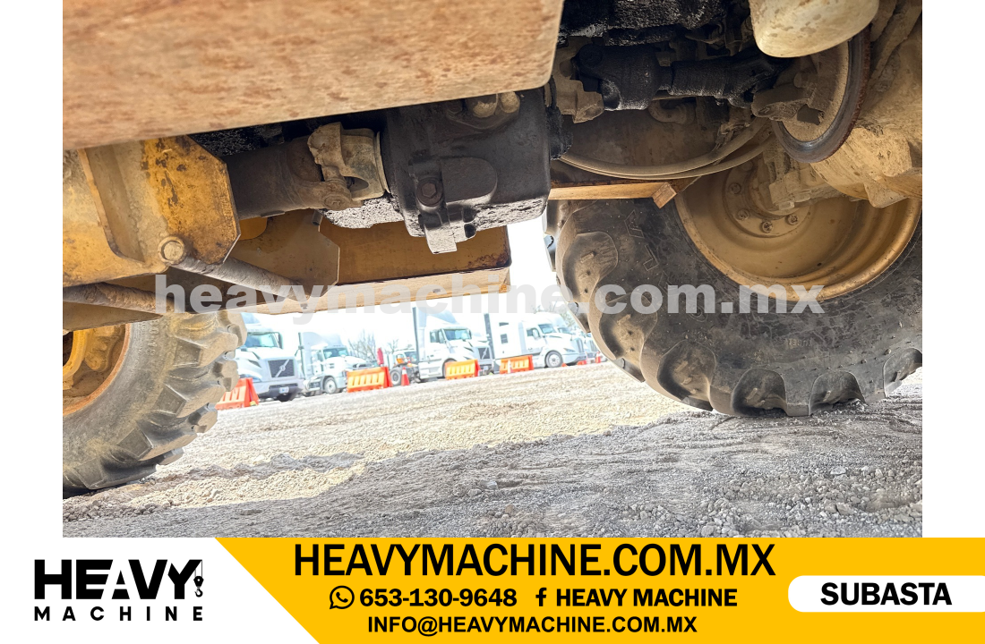 Maquinaria Pesada Retroexcavadora 2006 CAT 416D