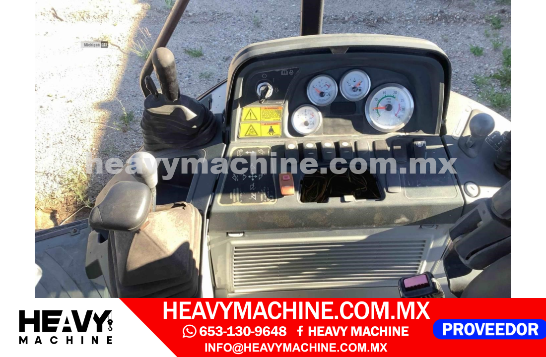 Maquinaria Pesada Retroexcavadora 2007 CAT 420E