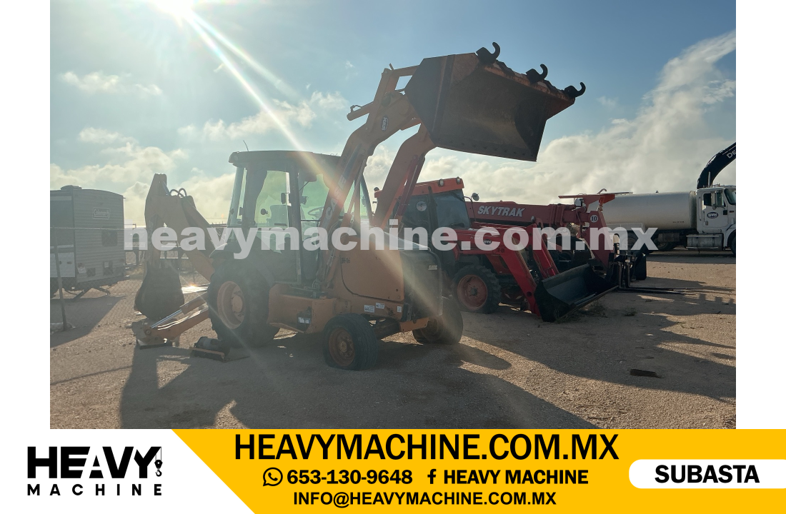 Maquinaria Pesada Retroexcavadora 2011 CASE 580SN 4x2