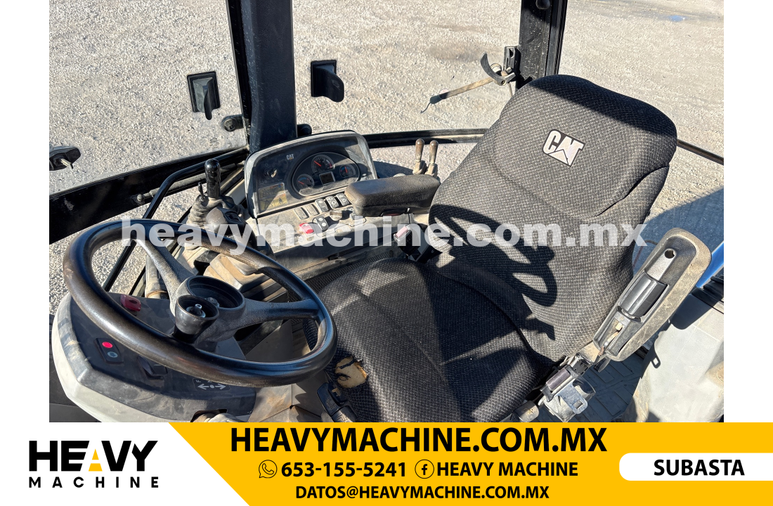 Maquinaria Pesada Retroexcavadora 2012 CAT 430FIT
