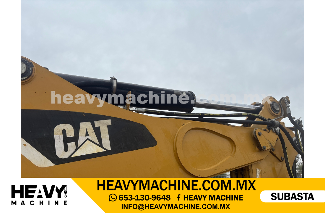 Maquinaria Pesada Retroexcavadora 2014 CAT 420F
