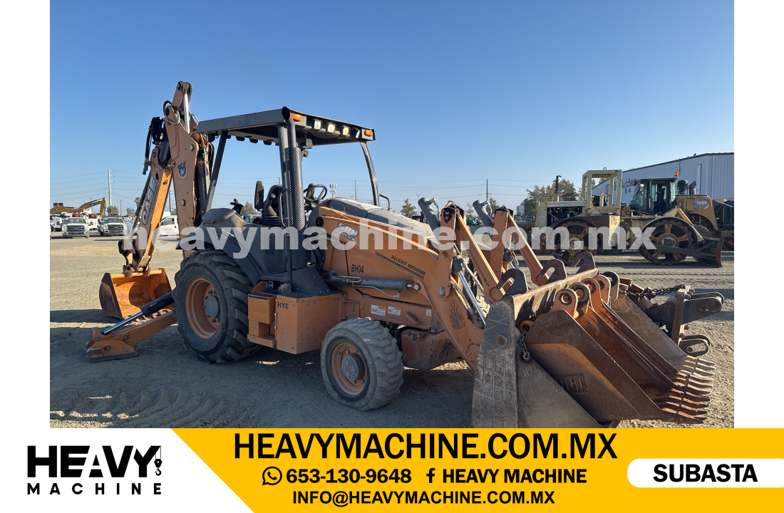 Maquinaria Pesada Retroexcavadora 2015 CASE 580SN 4x4