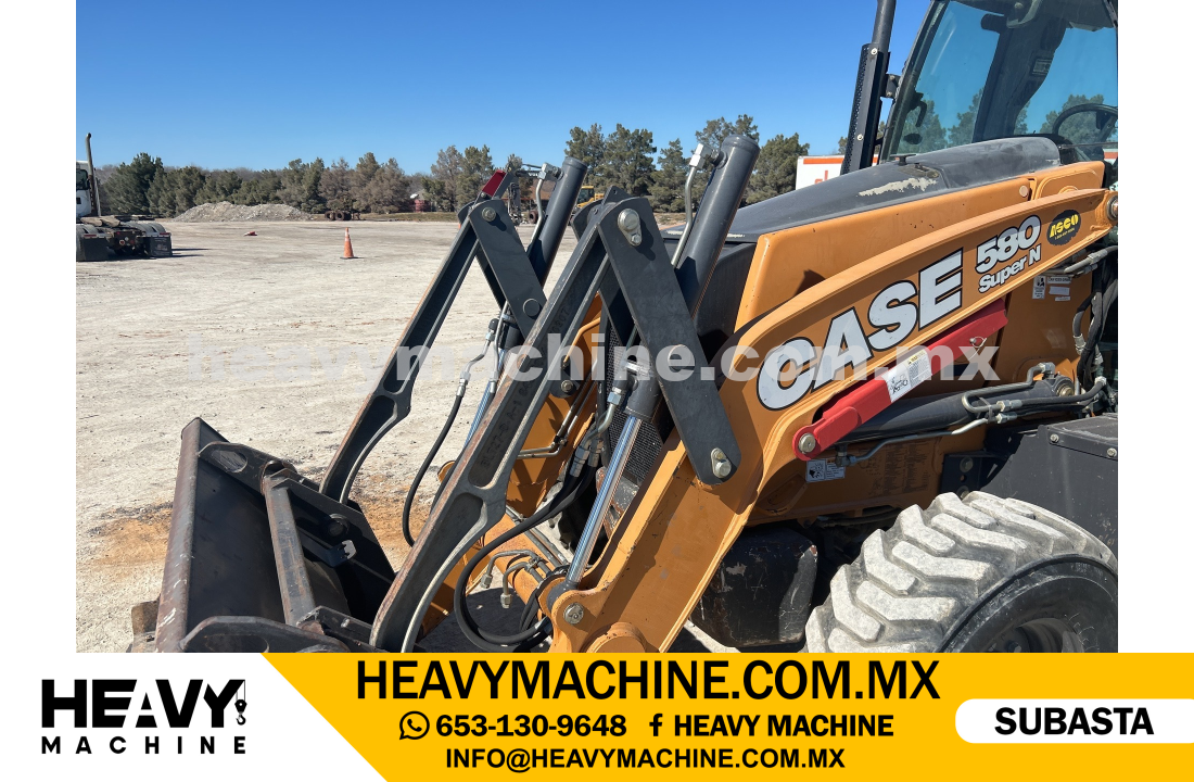 Maquinaria Pesada Retroexcavadora 2017 CASE 580SN