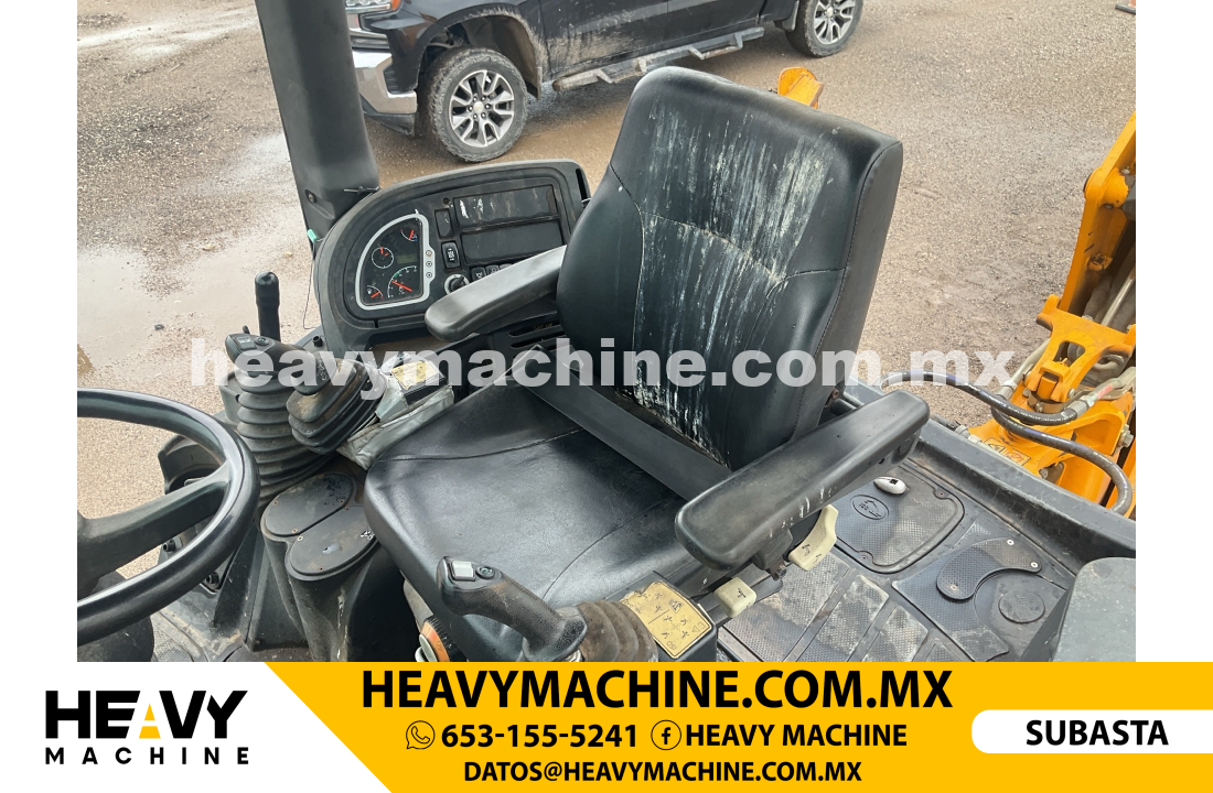 Maquinaria Pesada Retroexcavadora 2017 JCB 3CX