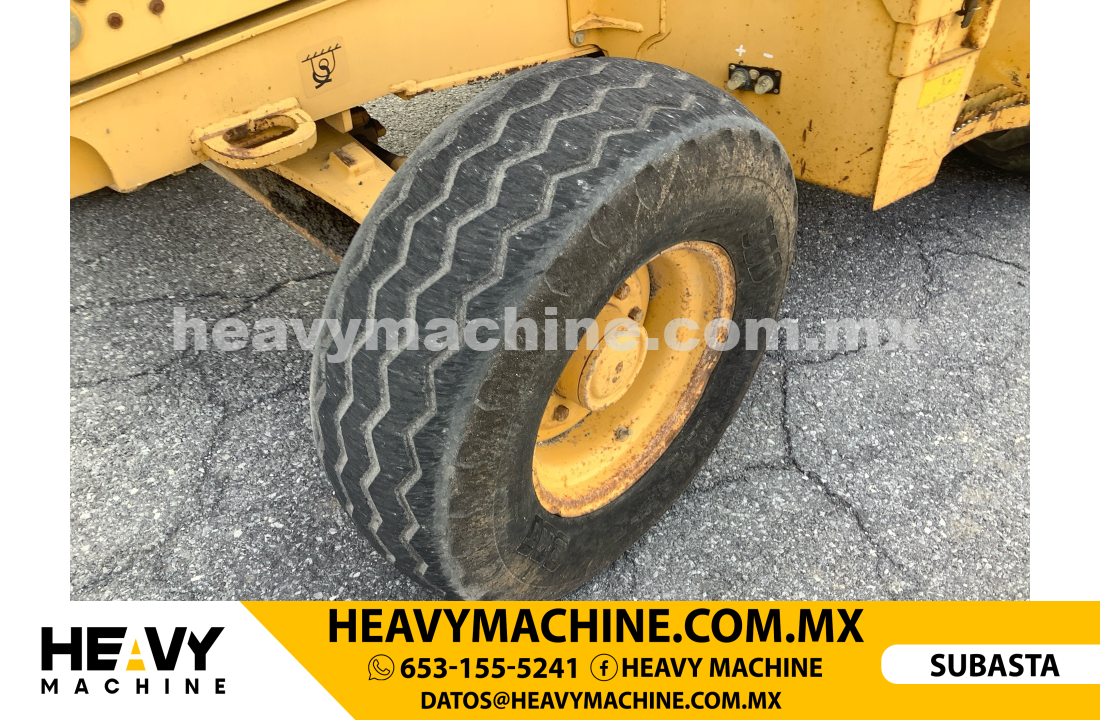 Maquinaria Pesada Retroexcavadora JOHN DEERE 310J