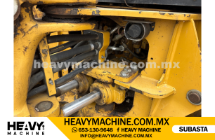 Maquinaria Pesada Retroexcavadora 2004 CAT 420D