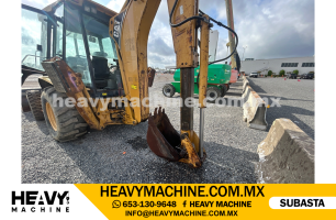 Maquinaria Pesada Retroexcavadora 2005 CAT 420D